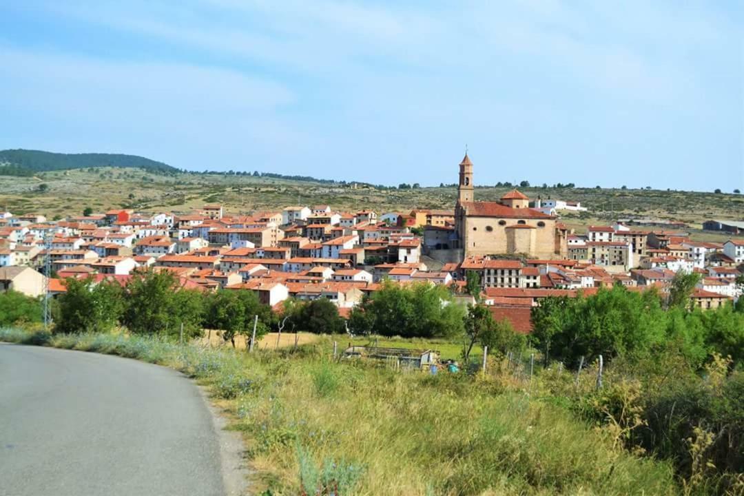Hostal Restaurante San Millan Orihuela del Tremedal Kültér fotó