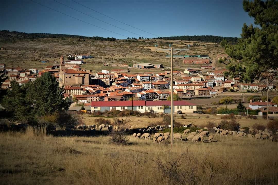 Hostal Restaurante San Millan Orihuela del Tremedal Kültér fotó